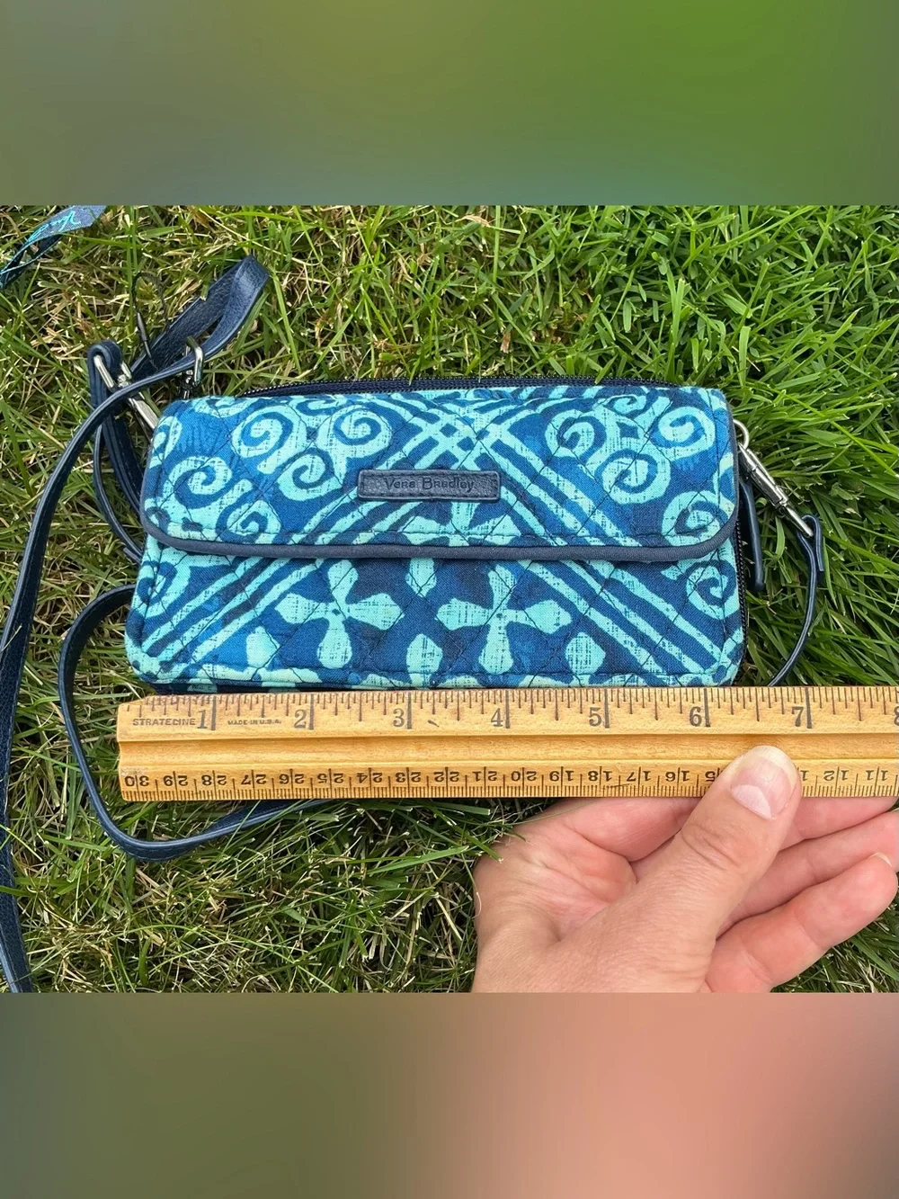 Quilted Vera Bradley travel organizer and wallet set 💙💙